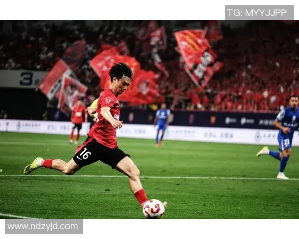 中国足球小球星精彩表现集锦 青训新星崭露头角挑战未来足球舞台 中国足球小球星精彩表现集锦 青训新星崭露头角挑战未来足球舞台