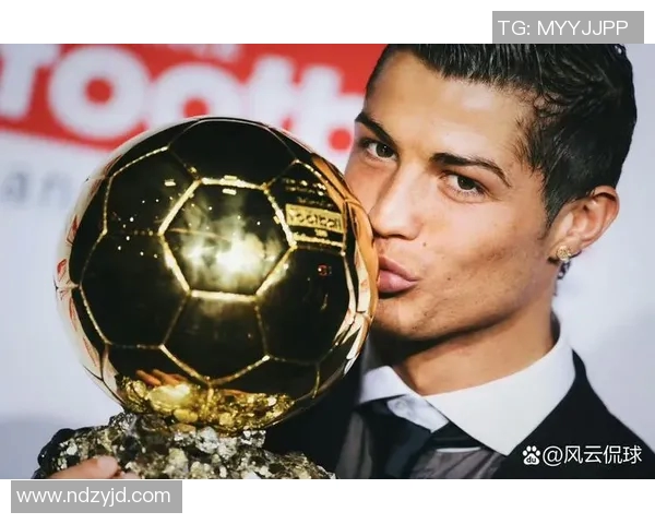 足球三大球星荣誉加身 赢球背后的人物与故事解析