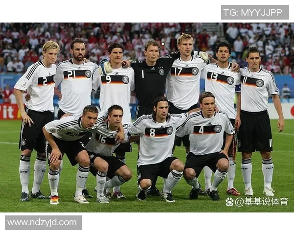 历史足球五大传奇球星风采解析与影响力深度剖析 历史足球五大传奇球星风采解析与影响力深度剖析